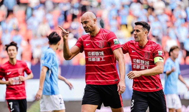 jiuyou官网入口-又走一猛将，成都蓉城雪上加霜，新赛季别说冠军，前五都难进！