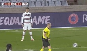 九游游戏中心-命中率只有1.51% C罗任意球浪射引葡媒质疑